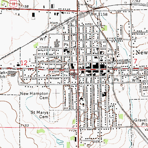 Topographic Map of New Hampton Middle School, IA