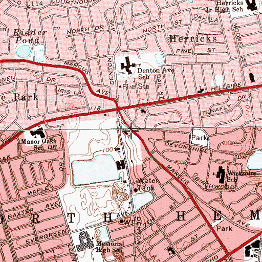 Topographic Map of Garden City Park Volunteer Fire Station, NY