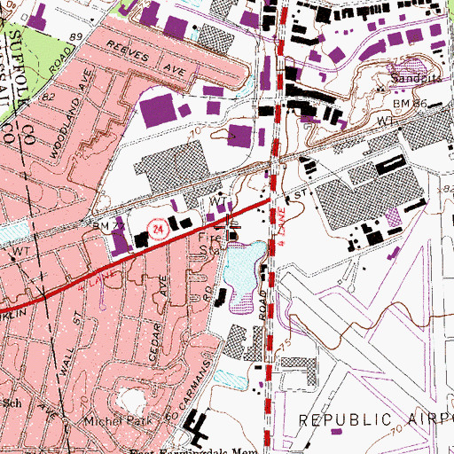 Topographic Map of East Farmingdale Volunteer Fire Station, NY