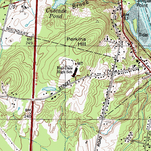 Topographic Map of Hall Dale Middle School, ME