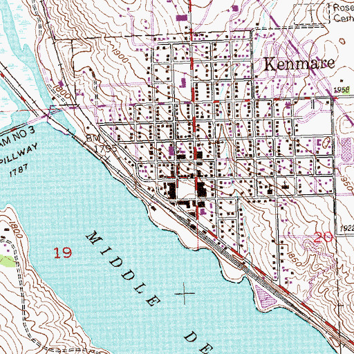 Topographic Map of Kenmare Post Office, ND