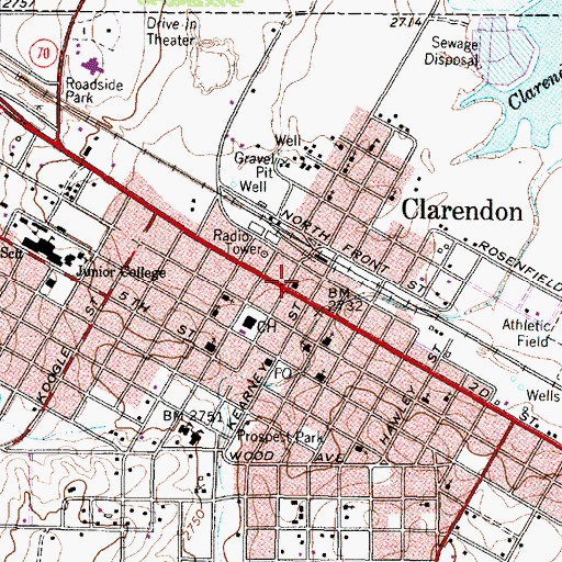 Topographic Map of Clarendon City Hall, TX