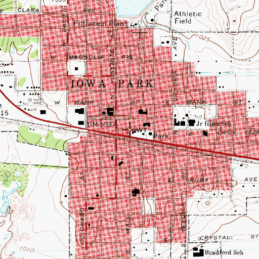 Topographic Map of Iowa Park City Hall, TX