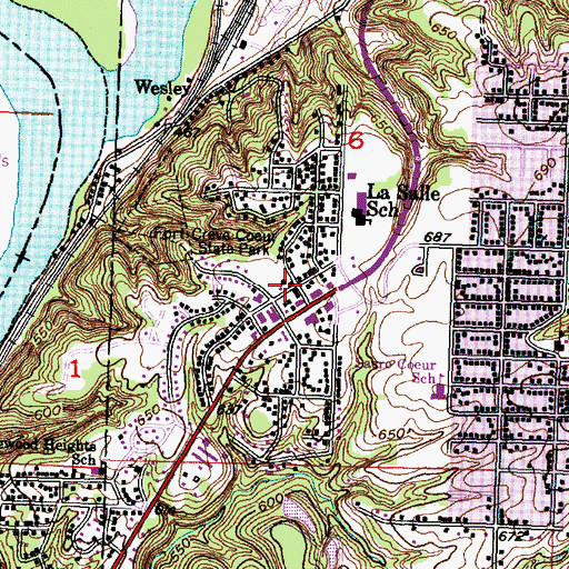 Topographic Map of Creve Coeur Village Police Station, IL