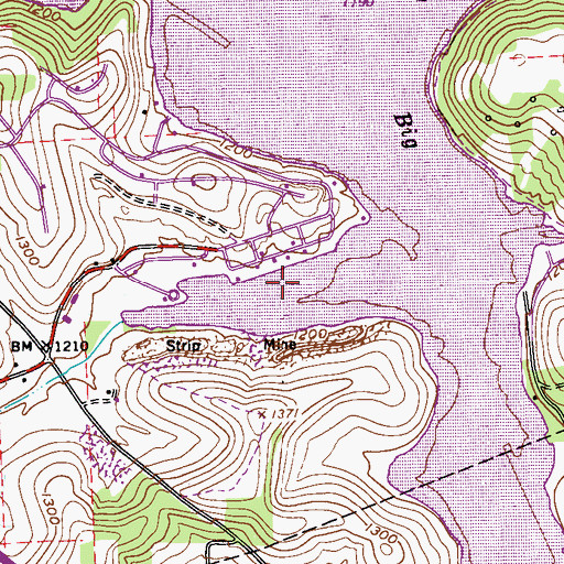 Topographic Map of Pleasant Valley Beach, PA