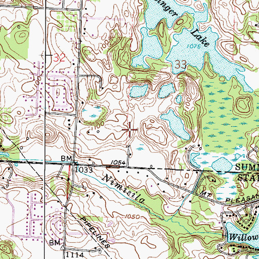 Topographic Map of Deer Pines Estates, OH