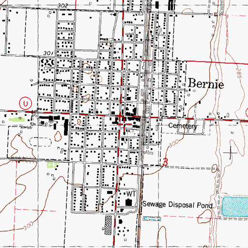 Topographic Map of Bernie Post Office, MO