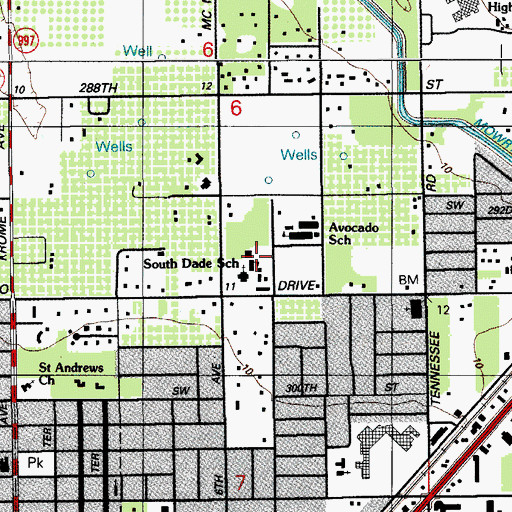 Topographic Map of South Dade School, FL