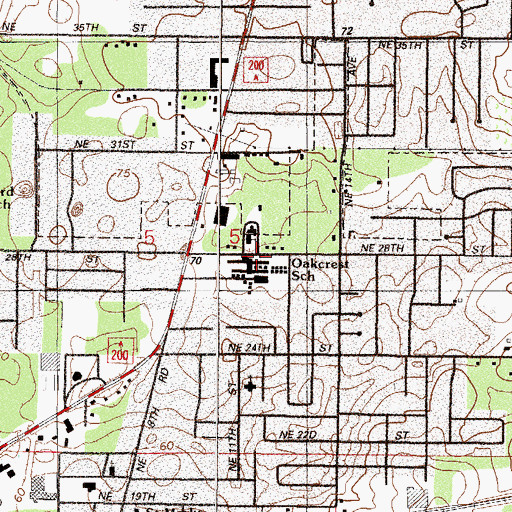 Topographic Map of Oakcrest Elementary School, FL