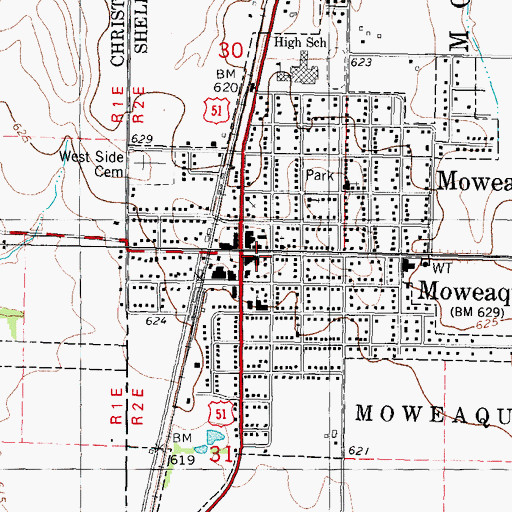 Topographic Map of Moweaqua, IL
