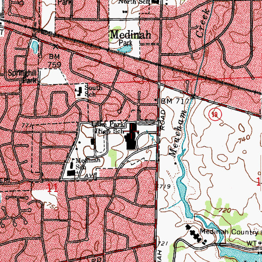 Topographic Map of Lake Park High School, IL