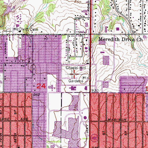 Topographic Map of Chapel Hill Gardens Cemetery, IA