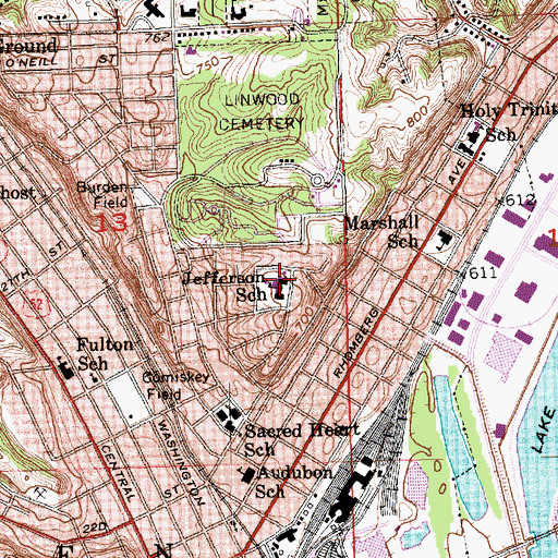 Topographic Map of Thomas Jefferson Middle School, IA