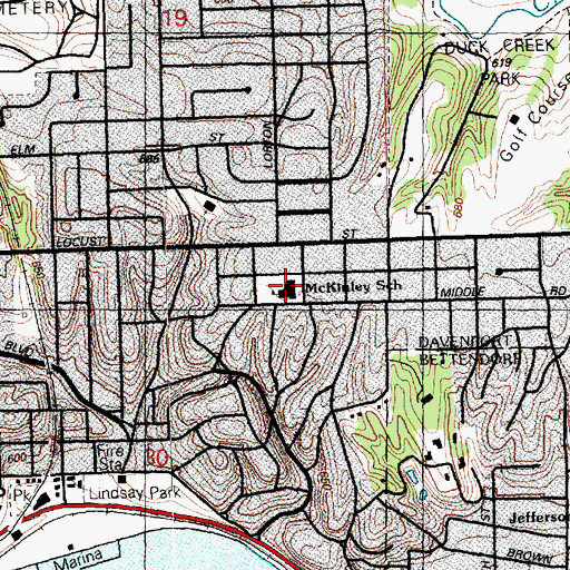 Topographic Map of McKinley Elementary School, IA