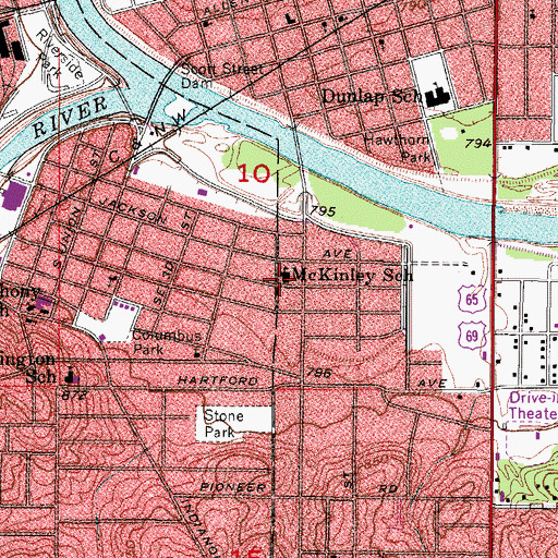 Topographic Map of McKinley Elementary School, IA