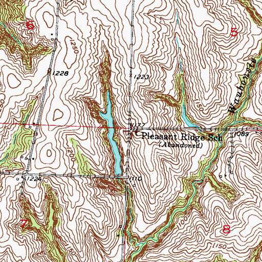 Topographic Map of Pleasant Ridge School, IA