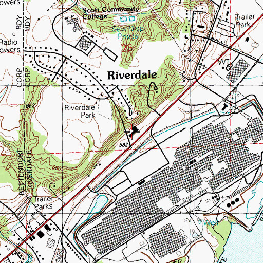 Topographic Map of Riverdale School, IA