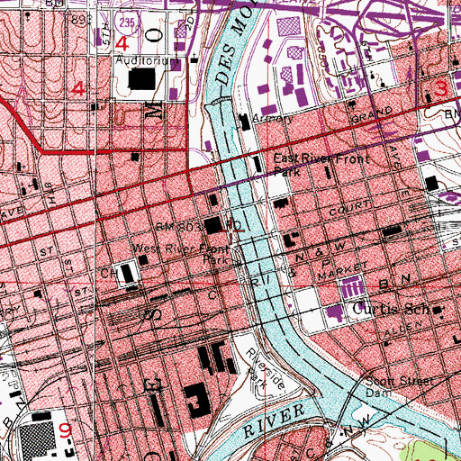 Topographic Map of West River Front Park, IA