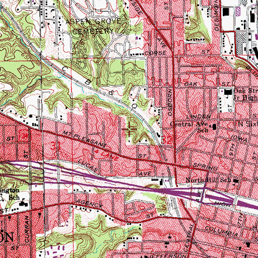 Topographic Map of KDWD-FM (Burlington), IA