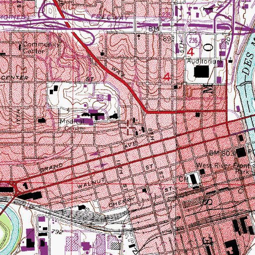 Topographic Map of KRNQ-FM (Des Moines), IA