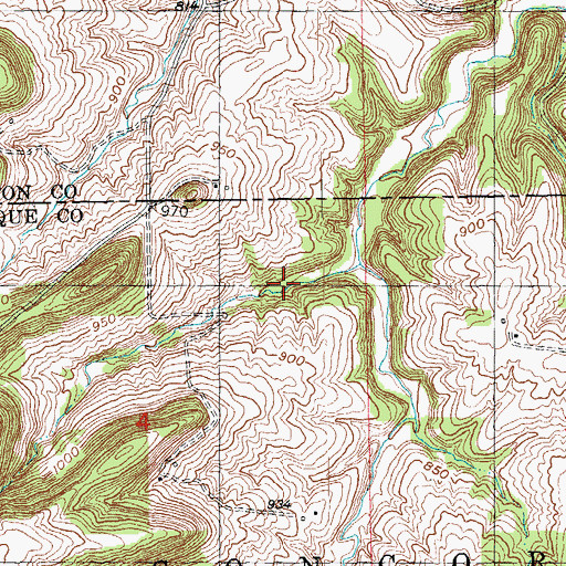 Topographic Map of Sugar Loaf, IA