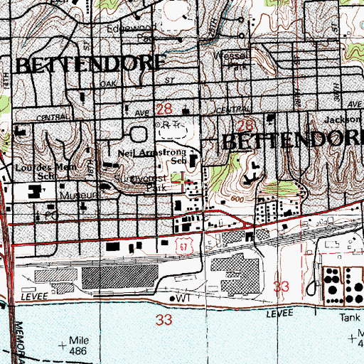 Topographic Map of Sunny Crest Park, IA