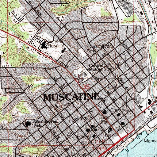 Topographic Map of Central Middle School, IA