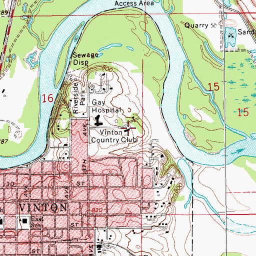 Topographic Map of Vinton Country Club, IA