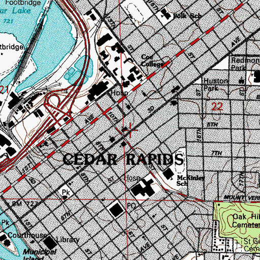 Topographic Map of KCOE-FM (Cedar Rapids), IA