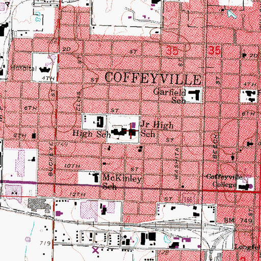 Topographic Map of Roosevelt Middle School, KS