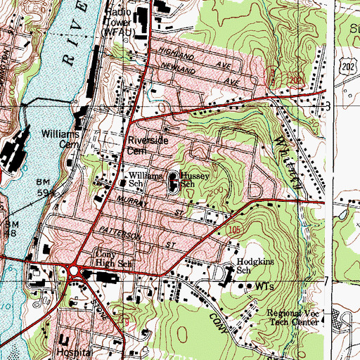 Topographic Map of Lillian Parks Hussey Elementary School, ME