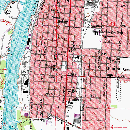 Topographic Map of Roosevelt Park, MI