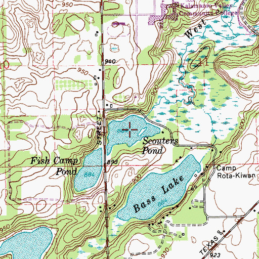 Topographic Map of Scouters Pond, MI