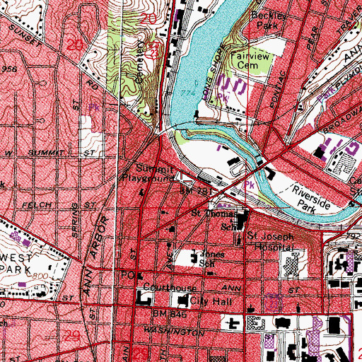 Topographic Map of Summit Playground, MI