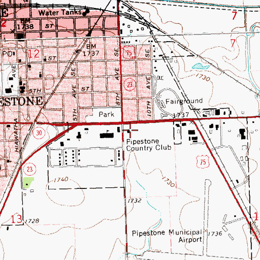 Topographic Map of Pipestone Country Club, MN