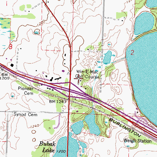 Topographic Map of Win-E-Mac Golf Course, MN