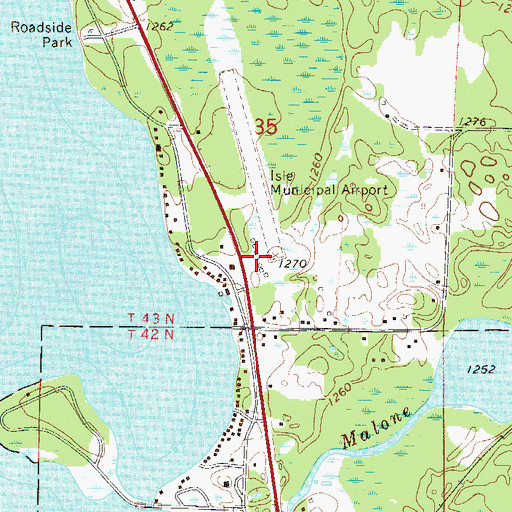 Topographic Map of Isle Private Airport, MN