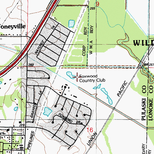 Topographic Map of Foxwood Country Club, AR