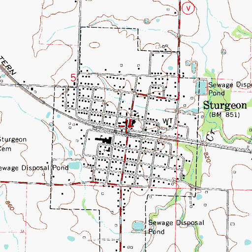 Topographic Map of Sturgeon, MO