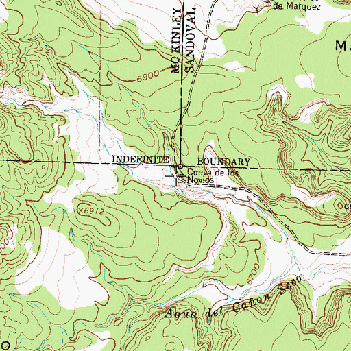 Topographic Map of Cueva de los Novios, NM