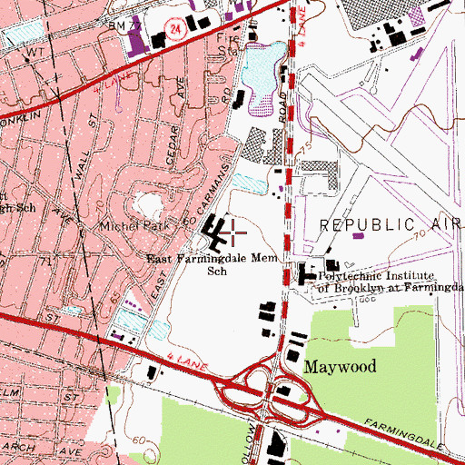 Topographic Map of East Farmingdale Memorial School, NY