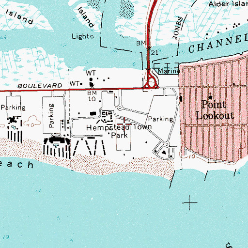 Topographic Map of Hempstead Town Park, NY