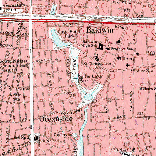 Topographic Map of Silver Lake Park, NY