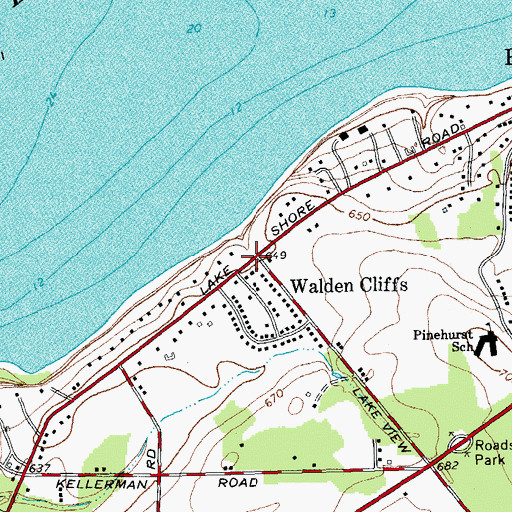 Topographic Map of Walden Cliffs, NY