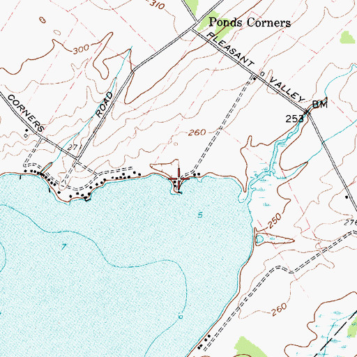 Topographic Map of Ponds Marina, NY