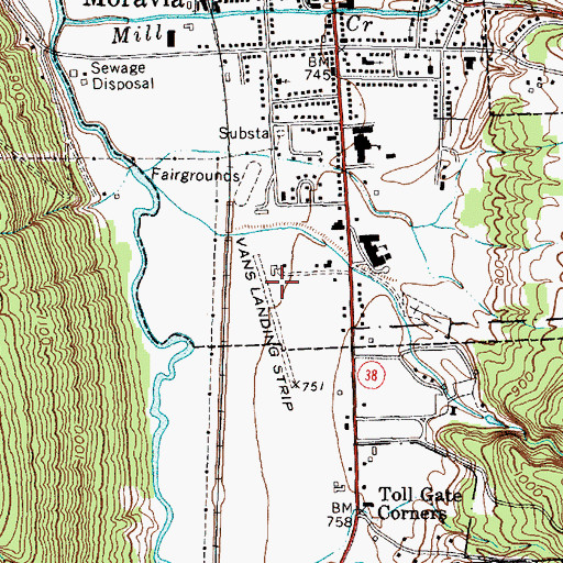 Topographic Map of Vans Airport (historical), NY