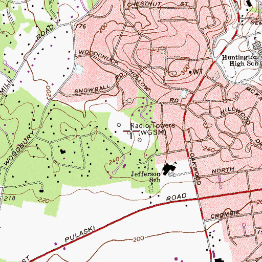 Topographic Map of WGSM-AM (Huntington), NY